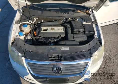 2009 Volkswagen Passat Turbo from USA, damaged, VIN WVWJK73C79P050265